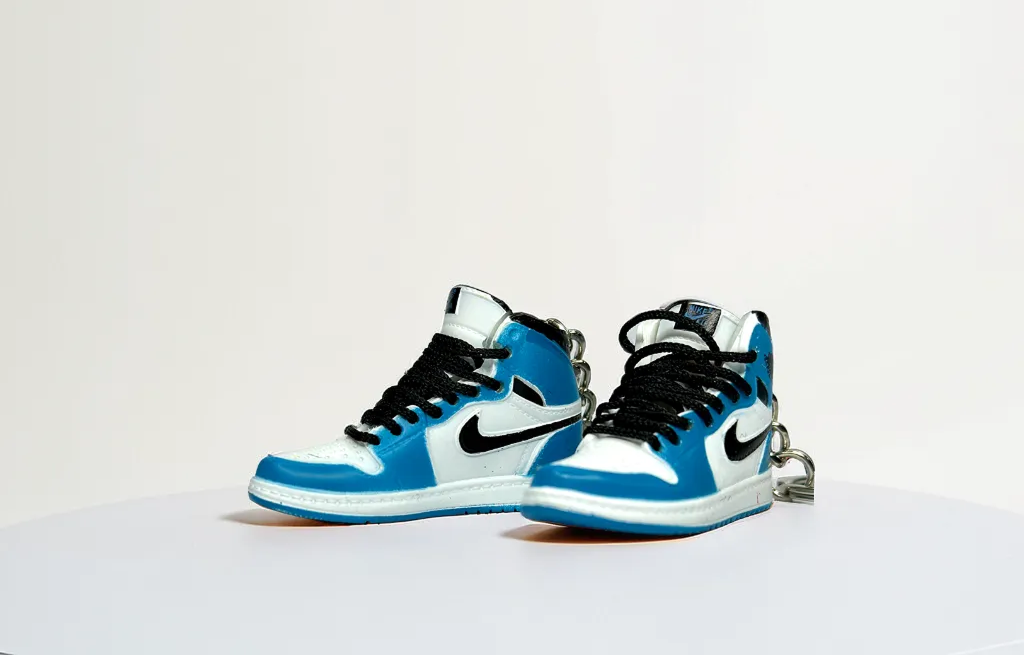 AJ 1 Retro High - "University Blue"